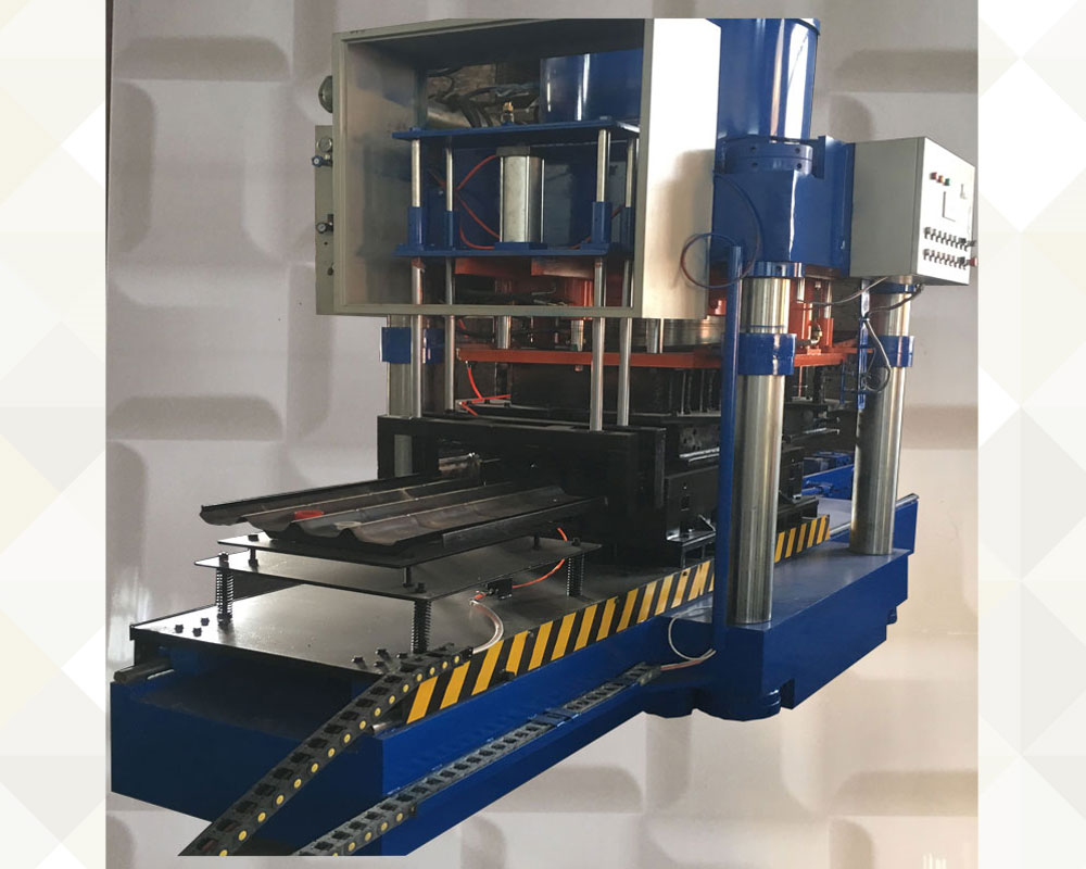 <b>水泥彩瓦机</b>